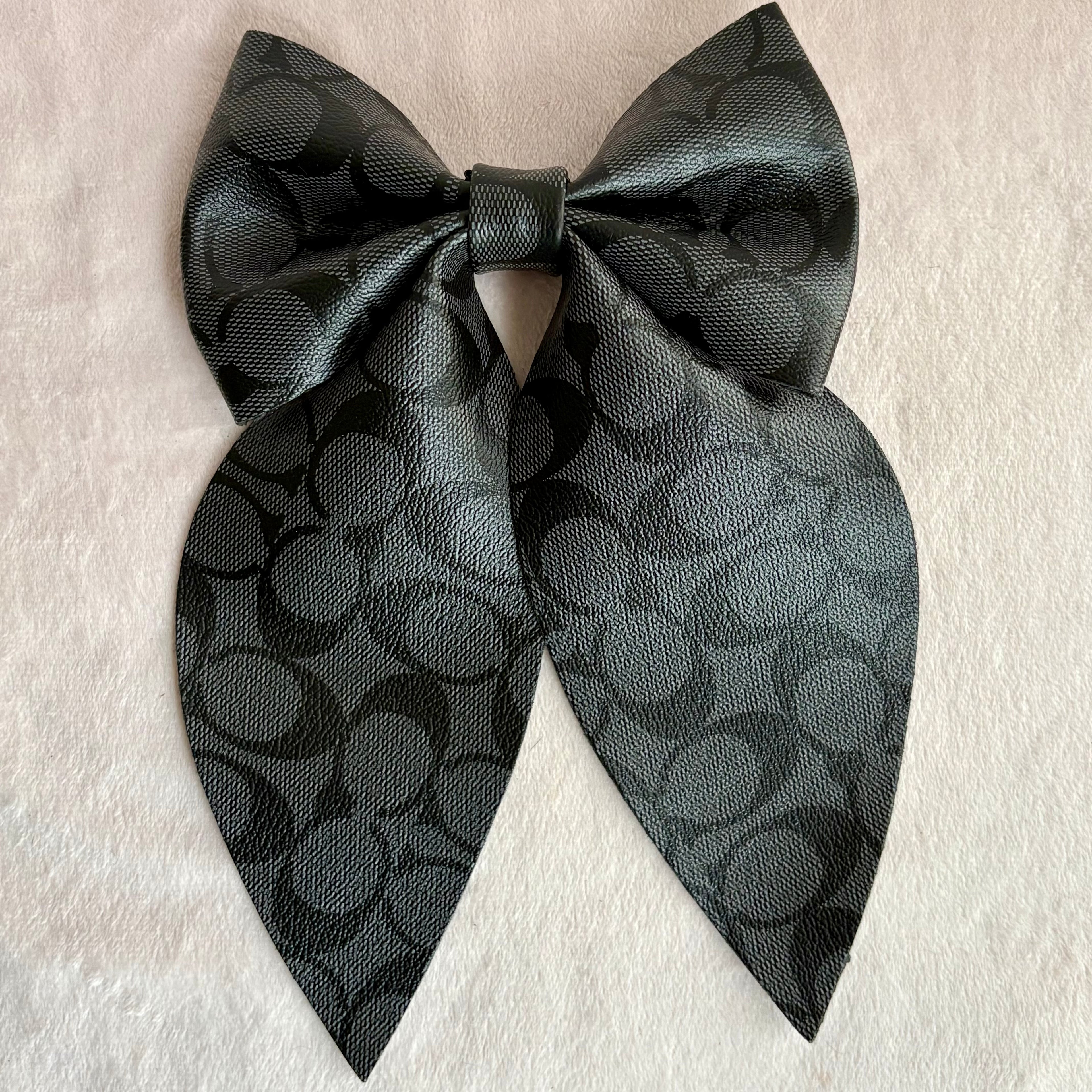 Big Bow Black