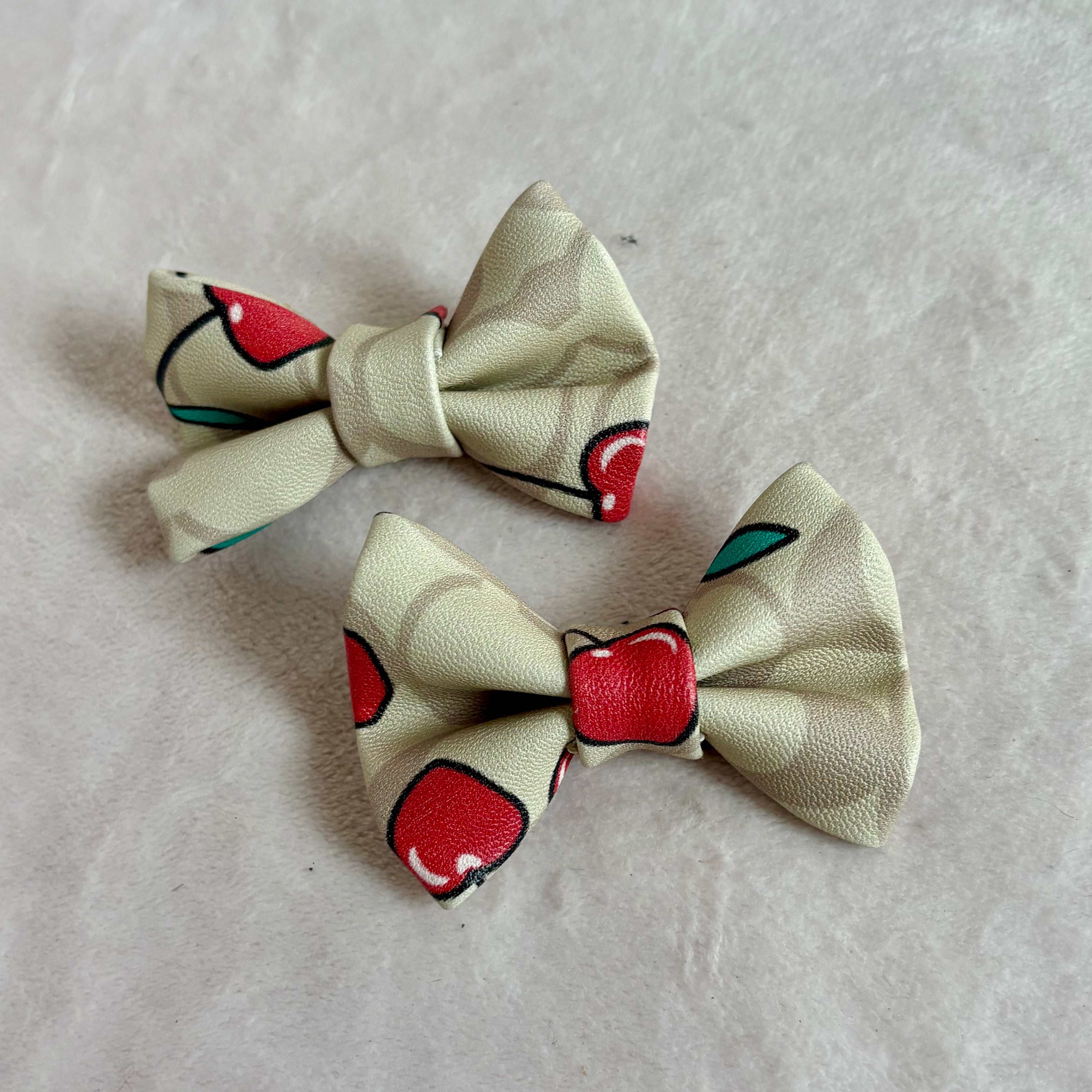 Bows Red