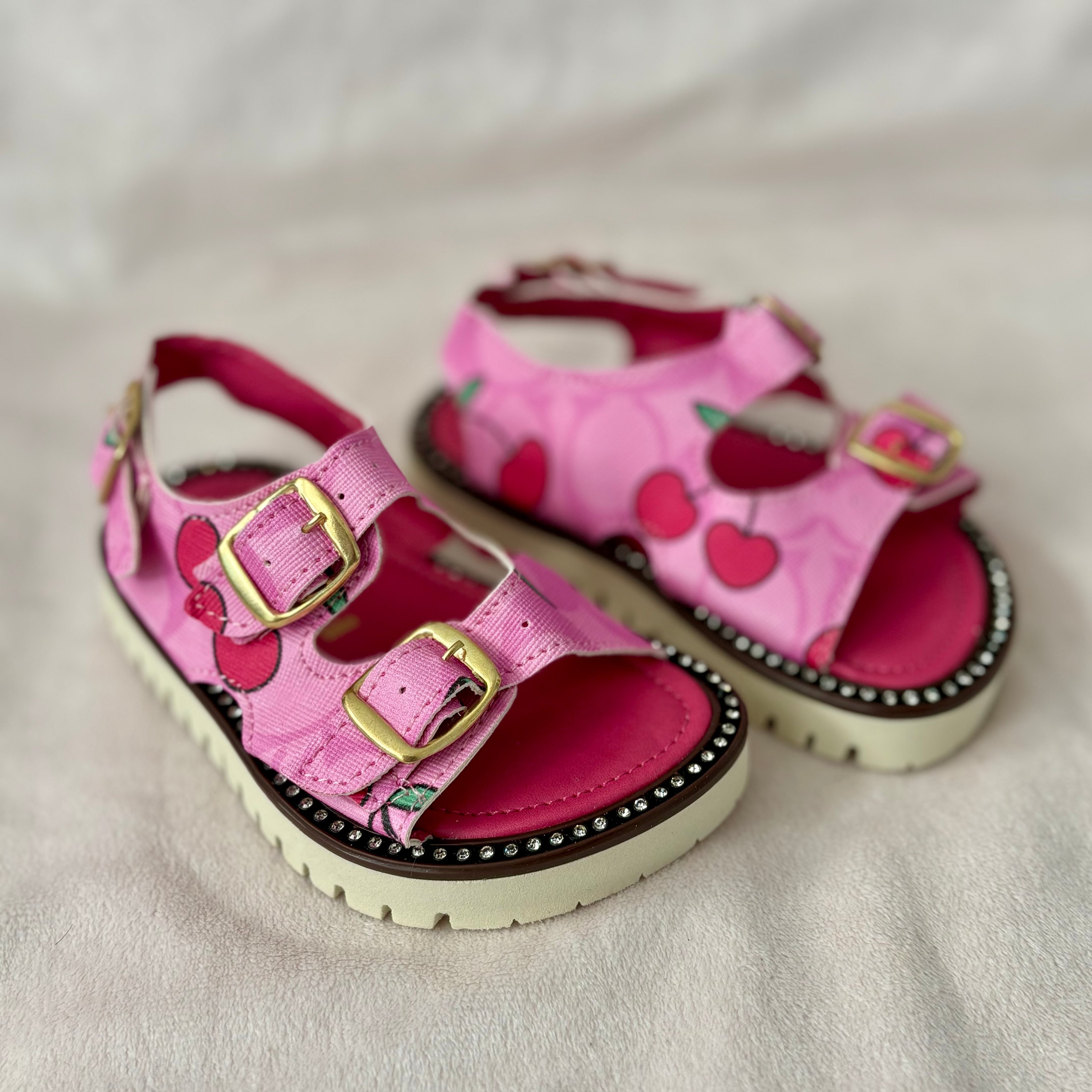 Fucsia Sandals